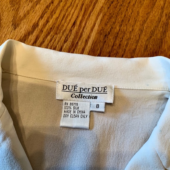 "Due per Due Collection" silk top; ivory, sleeveless, button-down, 8, EUC - Picture 6 of 6